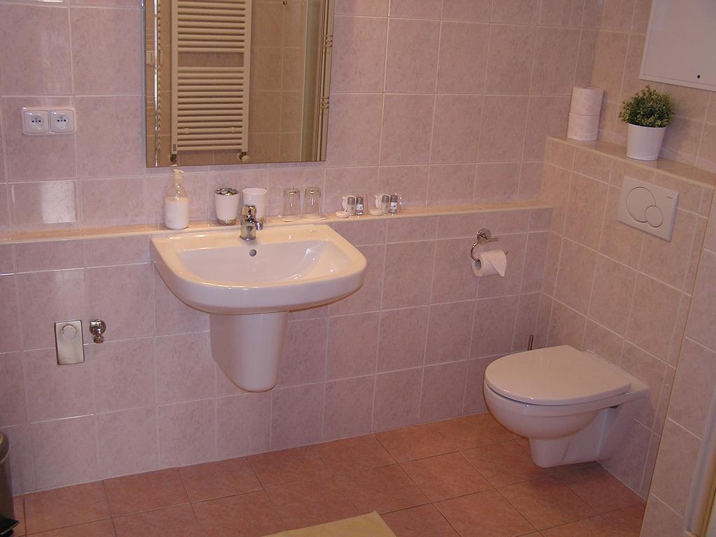 Gonda Apartments Hradec Králové Zewnętrze zdjęcie