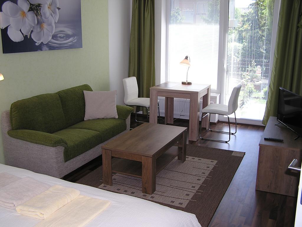 Gonda Apartments Hradec Králové Zewnętrze zdjęcie
