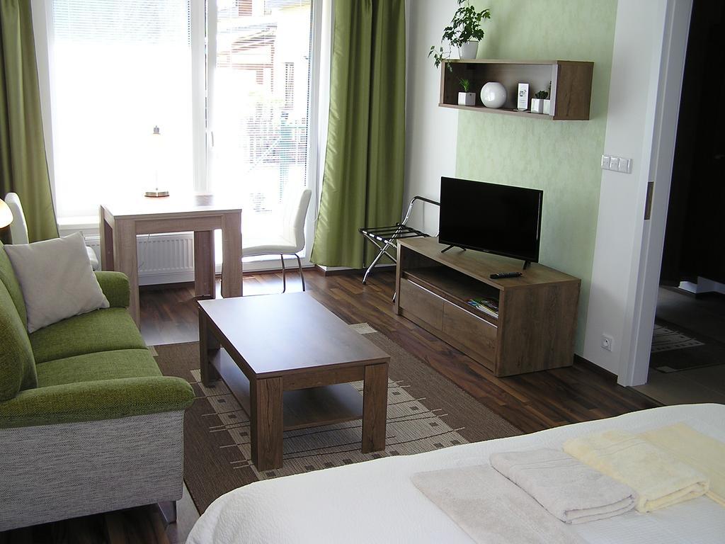Gonda Apartments Hradec Králové Zewnętrze zdjęcie
